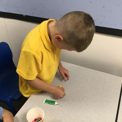 As a Golden Time treat, we decorated biscuits. It was a lot of fun and very delicious!